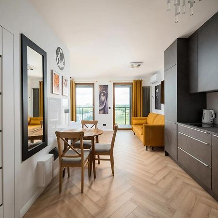 Premium Studio Klobucka Airport Warschau Buitenkant foto
