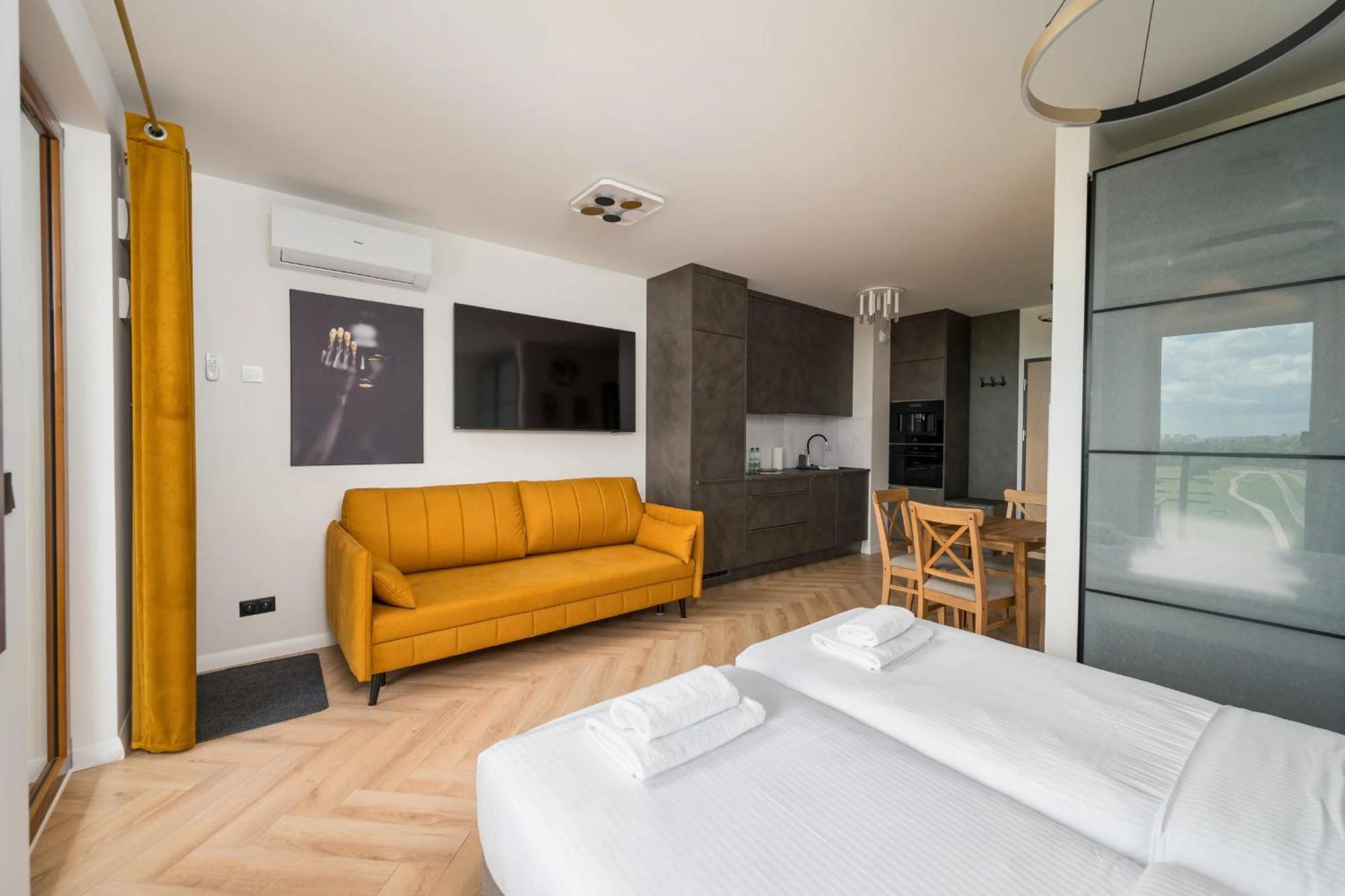 Premium Studio Klobucka Airport Warschau Buitenkant foto