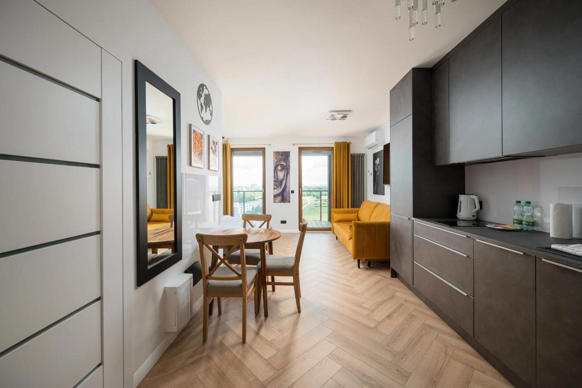 Premium Studio Klobucka Airport Warschau Buitenkant foto