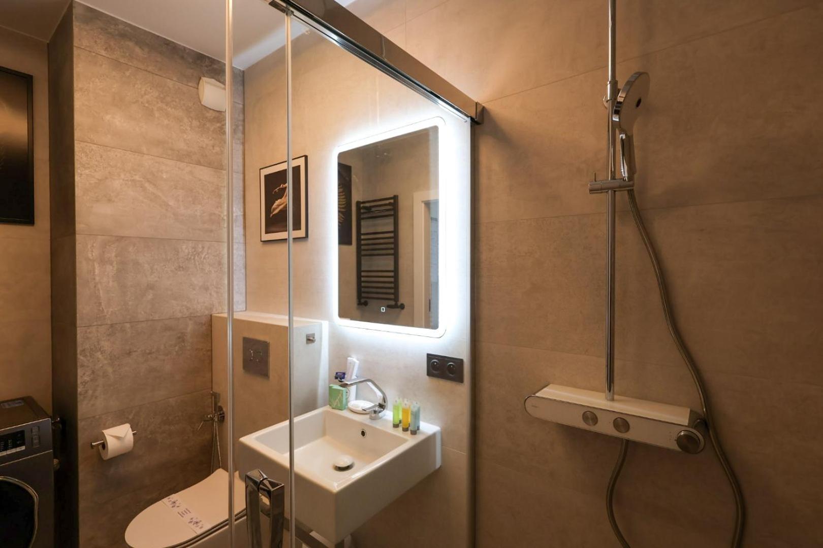 Premium Studio Klobucka Airport Warschau Buitenkant foto