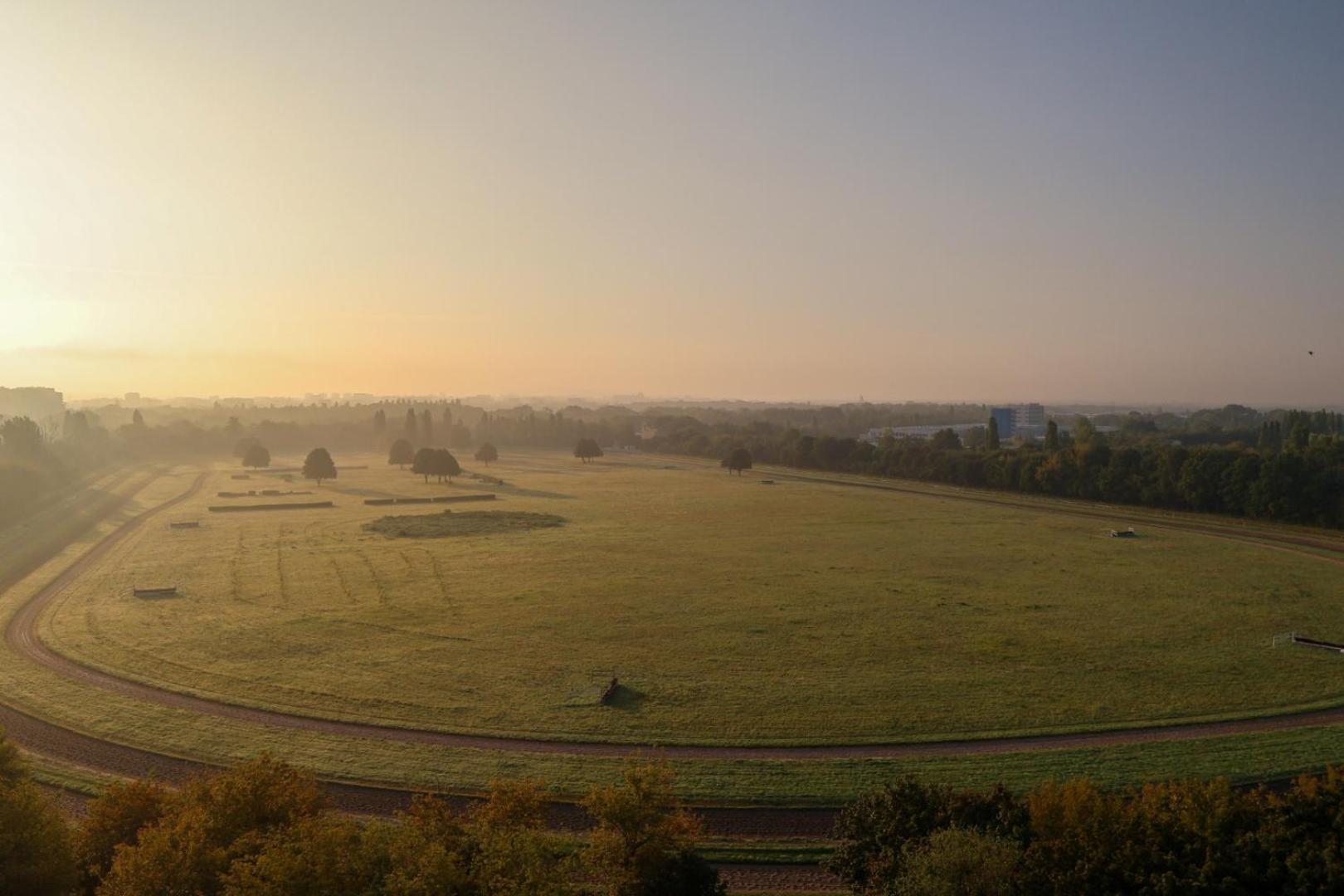 Premium Studio Klobucka Airport Warschau Buitenkant foto